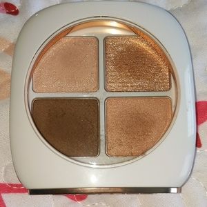 Flower beauty eyeshadow quad